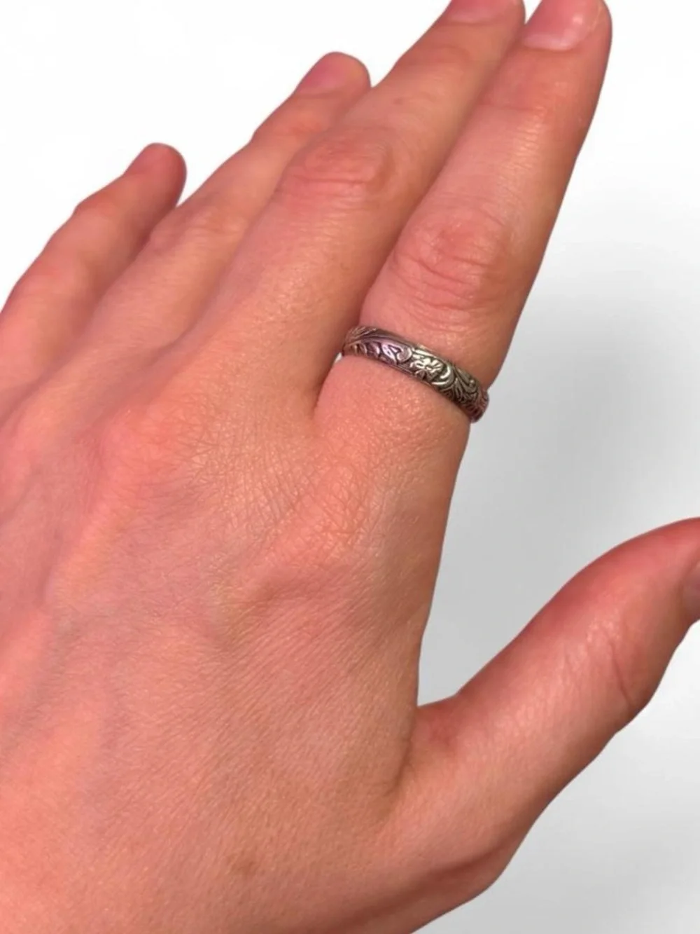 Sterling Silver Engraved Floral Band scrolling vines 925